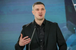 отставной министр Федоров