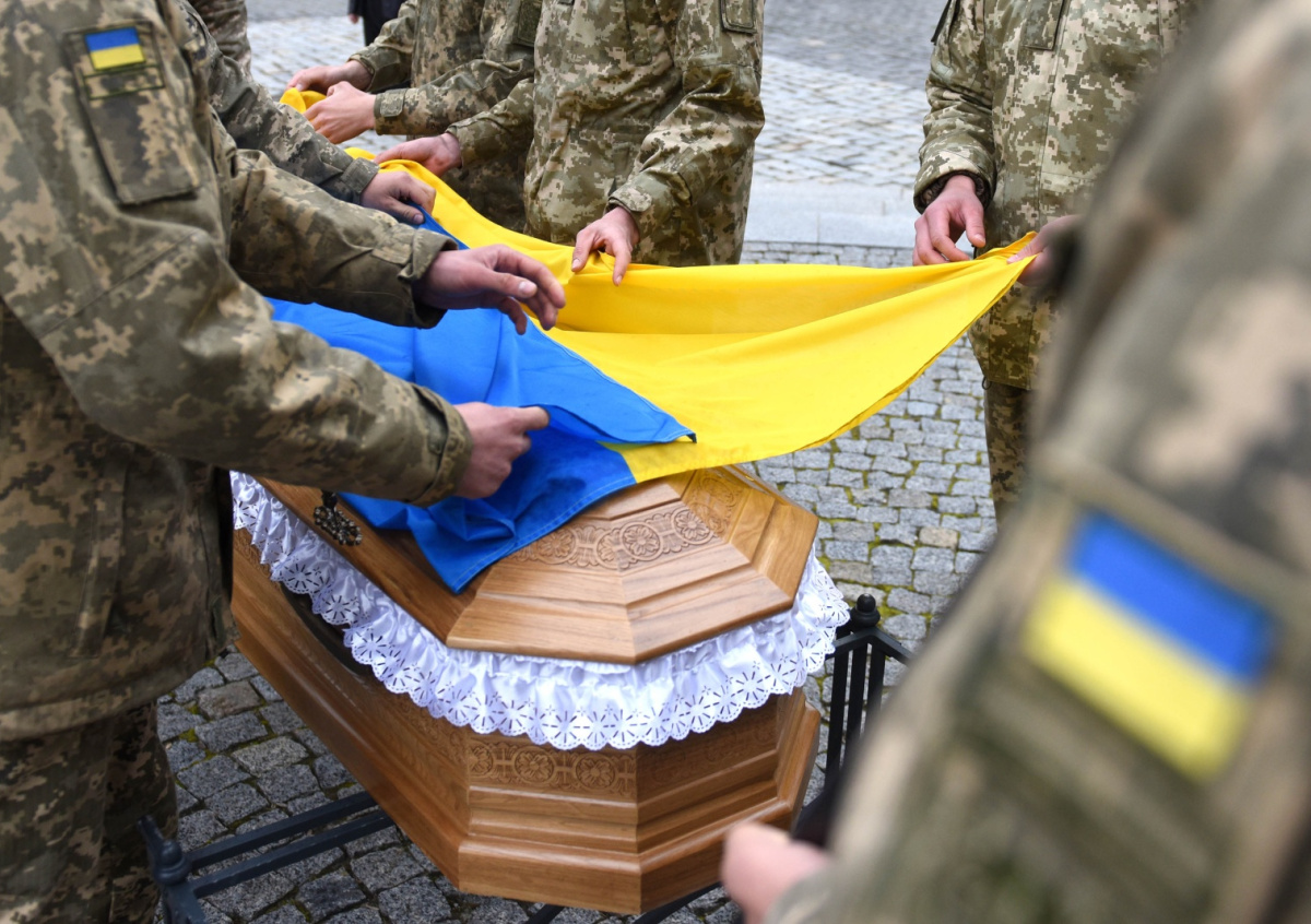 Пришло время извиниться перед украинцами